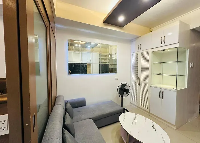Charming 1-bedroom In The Heart Of Pasay Apartment *