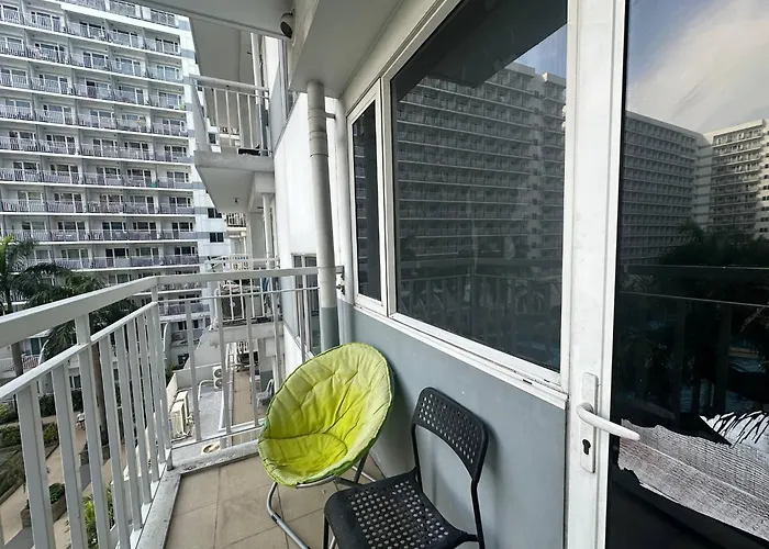 Charming 1-bedroom In The Heart Of Pasay *